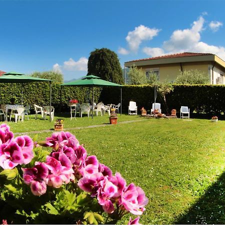 Villa Chiara Affitta Camere Carrara Kültér fotó