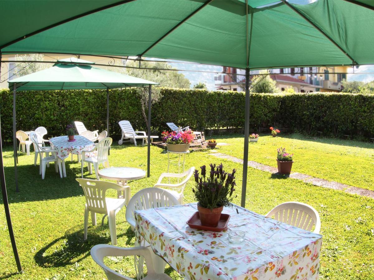 Villa Chiara Affitta Camere Carrara Kültér fotó