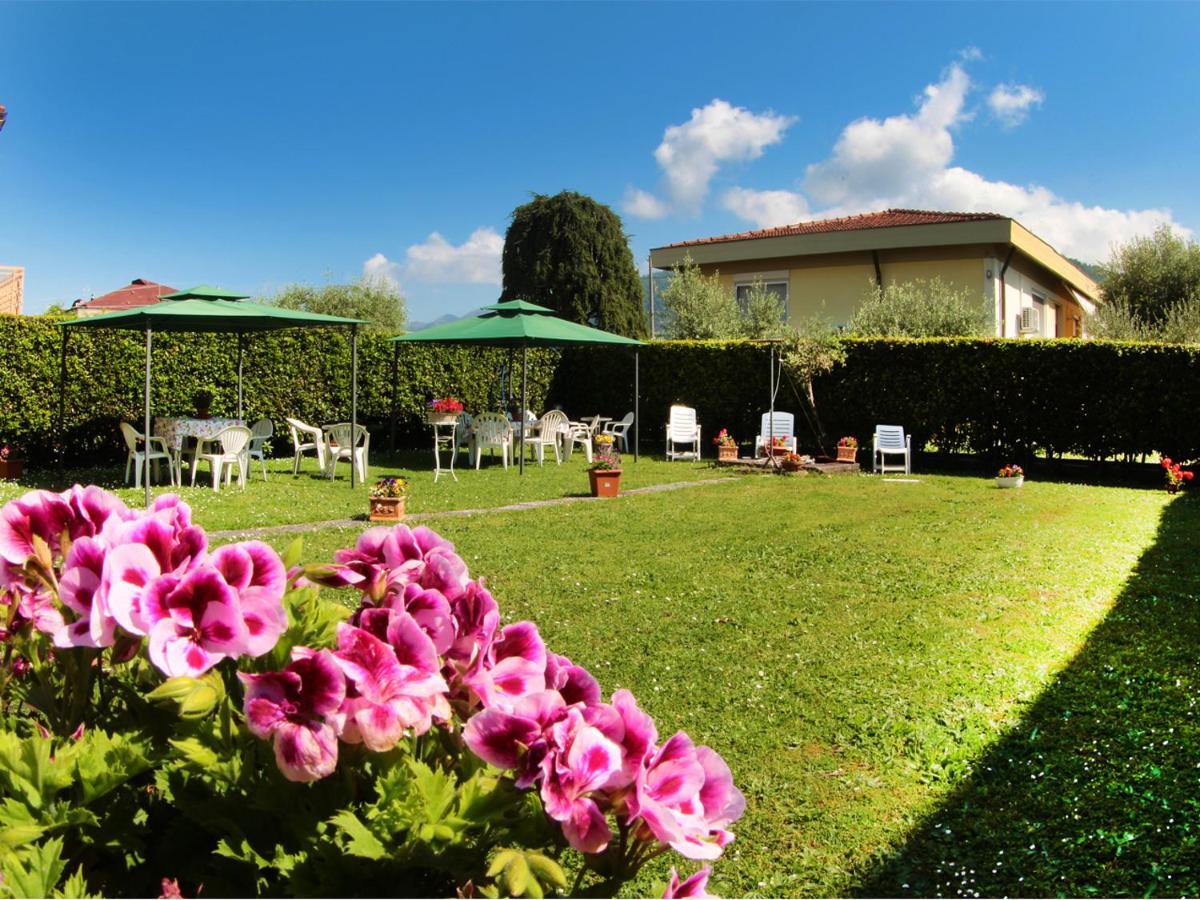 Villa Chiara Affitta Camere Carrara Kültér fotó